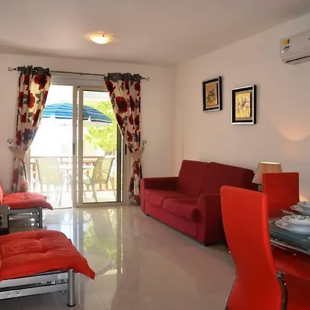 Ground Floor One Bedroom B2, 3 Pools, Free Wifi Peyia