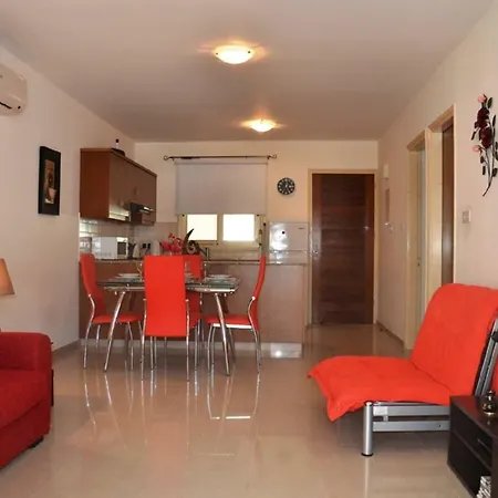 Ground Floor One Bedroom B2, 3 Pools, Free Wifi Apartment