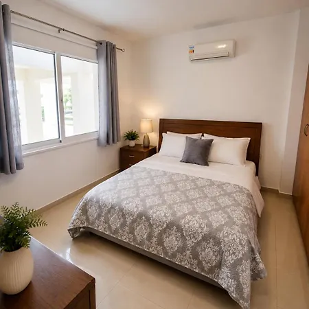 Ground Floor One Bedroom B2, 3 Pools, Free Wifi Apartment Peyia