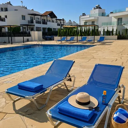 Ground Floor One Bedroom B2, 3 Pools, Free Wifi Apartment Peyia