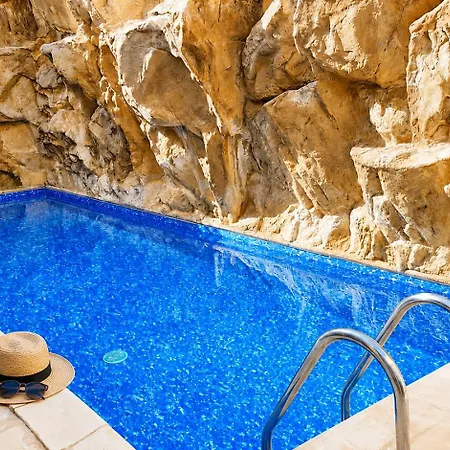 Ground Floor One Bedroom B2, 3 Pools, Free Wifi Peyia