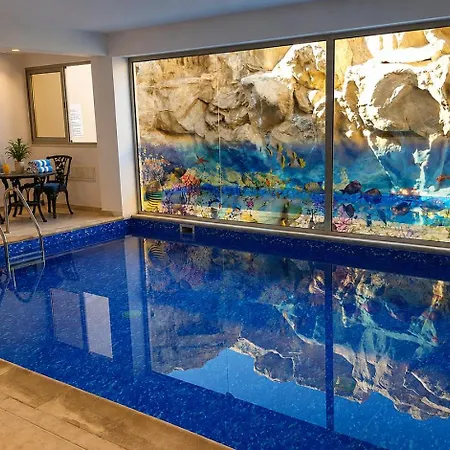 Ground Floor One Bedroom B2, 3 Pools, Free Wifi