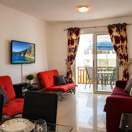 Ground Floor One Bedroom B2, 3 Pools, Free Wifi * Peyia