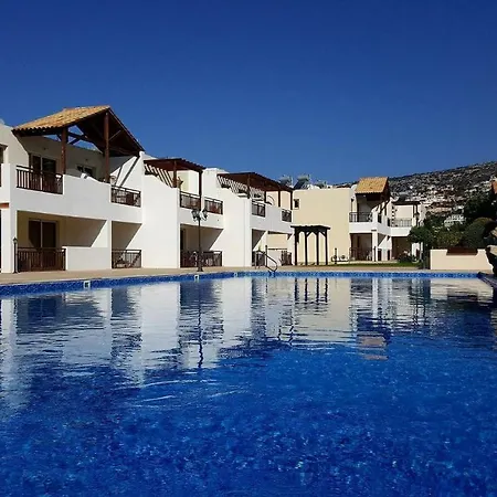 Apartment Ground Floor One Bedroom B2, 3 Pools, Free Wifi *