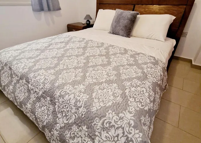 Ground Floor One Bedroom B2, 3 Pools, Free Wifi