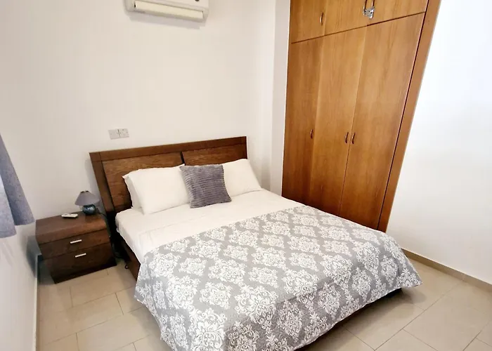 Ground Floor One Bedroom B2, 3 Pools, Free Wifi Lägenhet